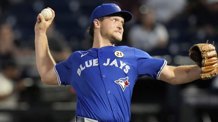 Yesavage impresiona en su debut con los Blue Jays, que vencen a Rays en extrainnings