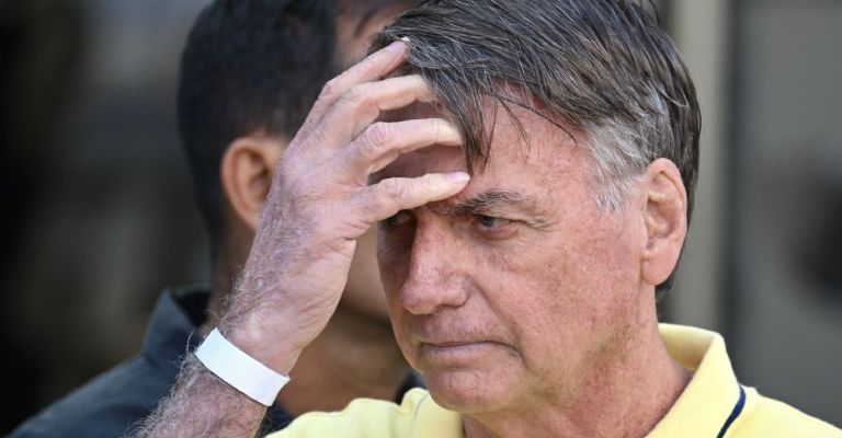Bolsonaro inicia cumplimiento de condena en cárcel de Brasilia