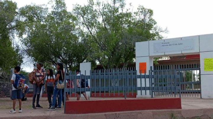 Guaymas: Padres de escuela primaria llevan su protesta al dirigente de SEC Sonora