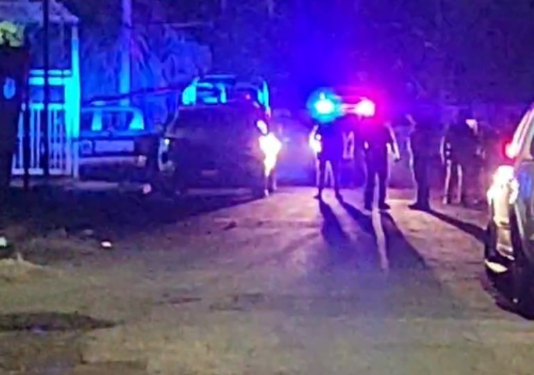 Autoridades presentes en la escena del crimen