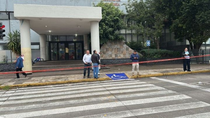 (VIDEO) Por amenaza de BOMBA en la UNAM desalojan a estudiantes de Economía y Derecho