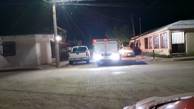 Un hombre es asesinado en la colonia Aves del Castillo. Foto: Facebook
