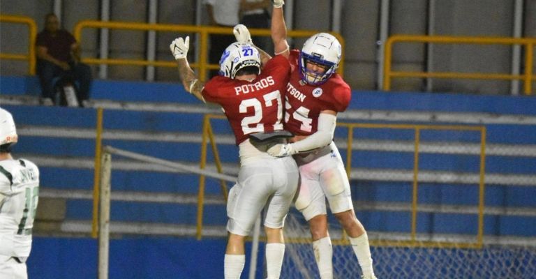 Los Potros festejaron en grande su victoria en casa