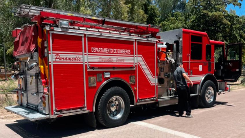 Con diferencia de una hora, reportan incendios en bodega y taller mecánico de Hermosillo