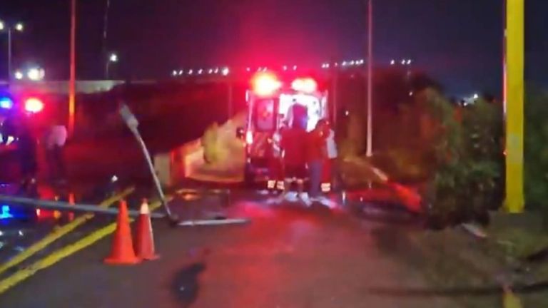 Al menos cinco personas resultaron lesionadas en el accidente