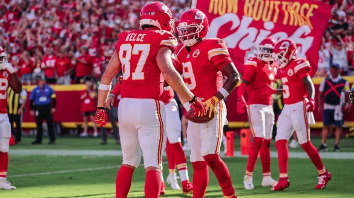 Mahomes y los Chiefs se aprovechan de los diezmados Ravens para derrotarlos