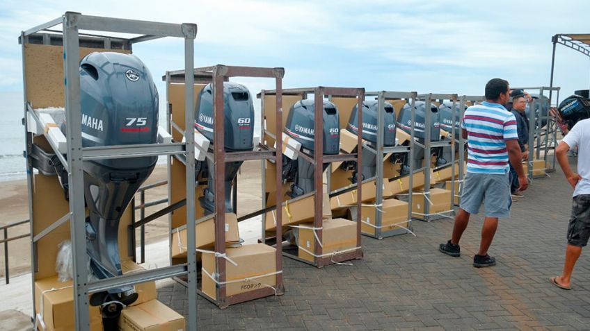 Pescadores reciben apoyo de motores fuera de borda en la Región del Mayo