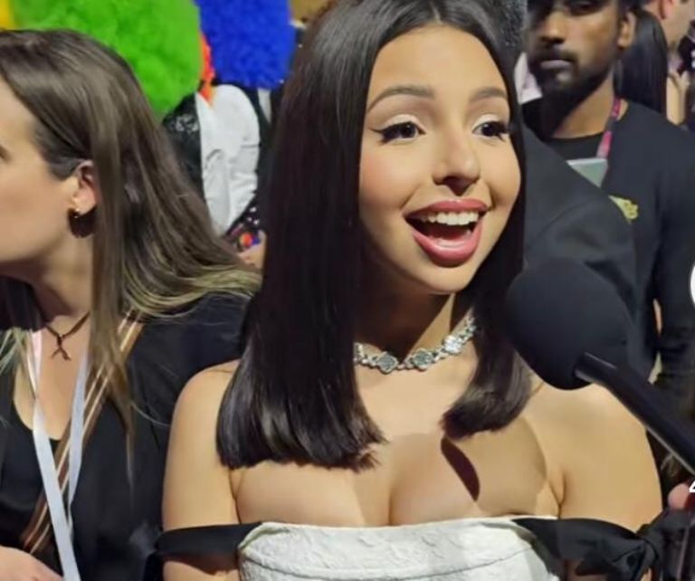 Dicen que era muy diferente su nariz 