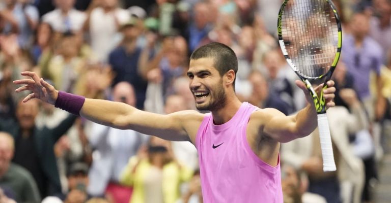El español festeja su triunfo en el US Open