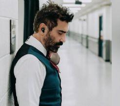 Preocupación por Alejandro Fernández: Una EMERGENCIA médica lo llevó al hospital y tuvo que ser OPERADO