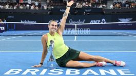 Foto que representa a Sabalenka se corona en Brisbane y se declara lista para el Abierto de Australia