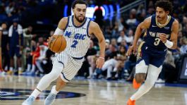 Foto que representa a Orlando continúa encendido, vence a los Pelicans para su séptima victoria al hilo