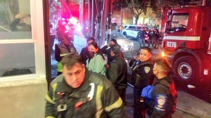 Voraz INCENDIO en la Condesa, CDMX, causa pánico y moviliza a las autoridades: Así ocurrió