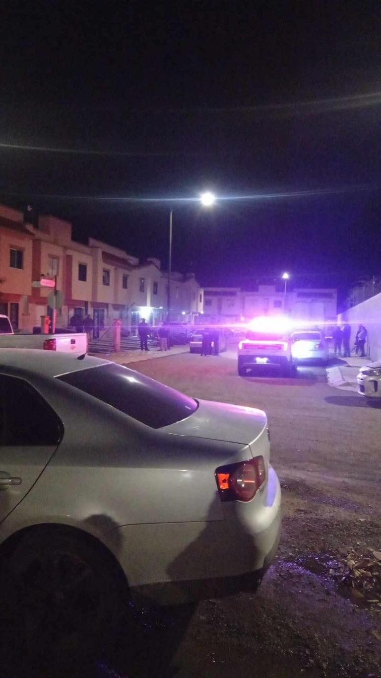 Las autoridades se movilizaron la madrugada de este domingo. Foto: Facebook