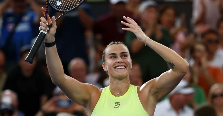 La bielorrusa festeja su victoria en Brisbane