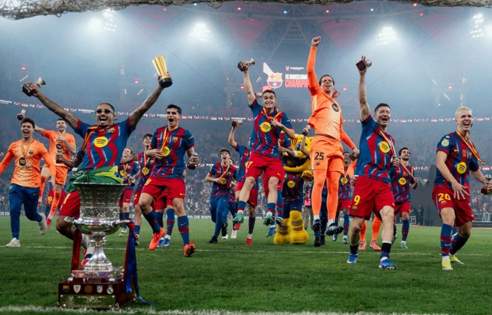 "Ganamos como equipo": Robert Lewandowski celebra el desempeño del Barcelona en la Supercopa de España