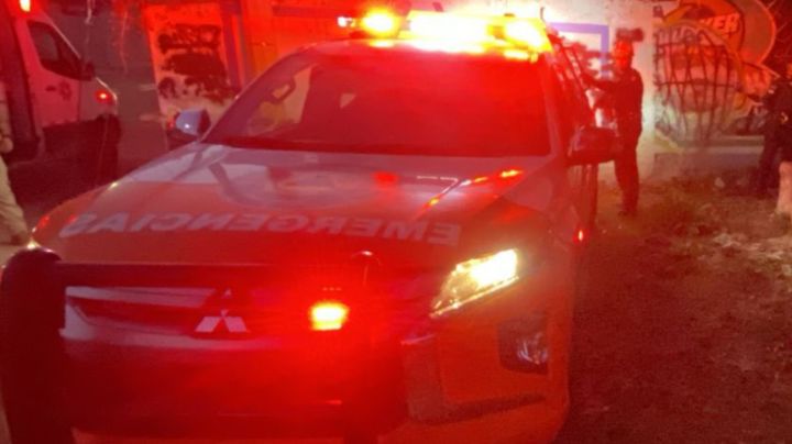 Abandonan cadáver encobijado en camino urbano de Puebla; presentaba múltiples golpes