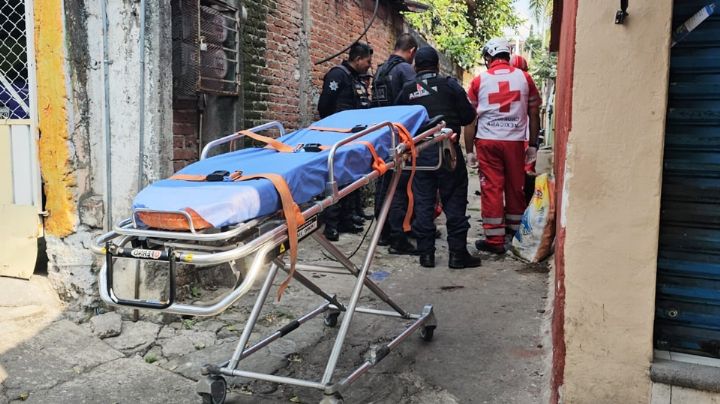 Golpean y queman a un hombre en calles de Cuernavaca; buscan a los tres sujetos responsables