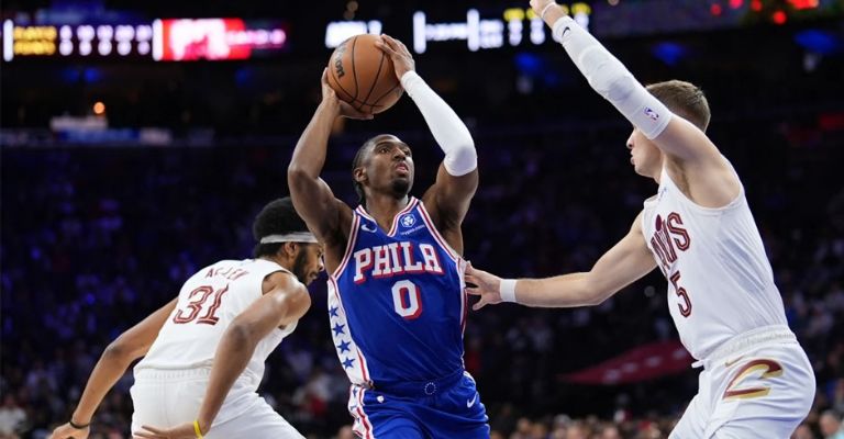 Los Sixers no pudieron hacer valer su localía