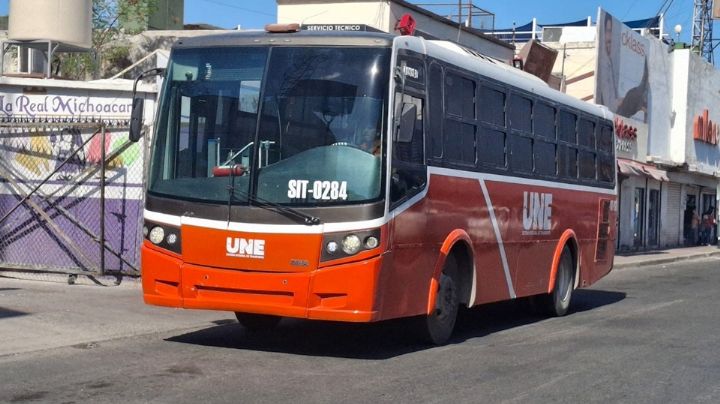 Le tocó las piernas: Detienen a septuagenario por presunto acoso en autobús de Hermosillo