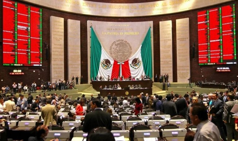 El coordinador de Morena, Ricardo Monreal, asegura que, sin el respaldo del PT y el PVEM, no habrá reforma electoral