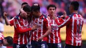 Foto ilustrativa de la nota titulada: Con goles del 'Piojo' y la 'Hormiga', Chivas mantiene el invicto tras vencer al Querétaro