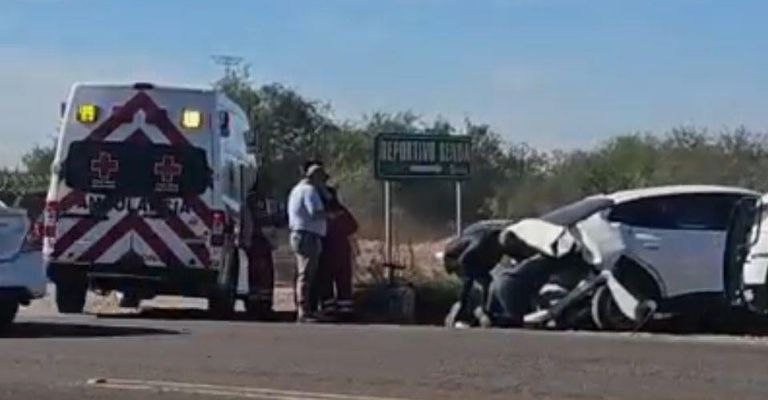 Se registra choque en el cruce de las calles California y Amistad.
