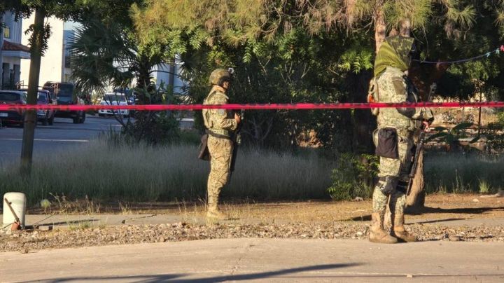 Con cinta en el rostro e impactos de bala, encuentran cuerpo cerca del Aeropuerto de Culiacán