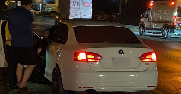 Una pareja de la tercera resultó lesionada cerca del Cereso de Ciudad Obregón, Sonora.