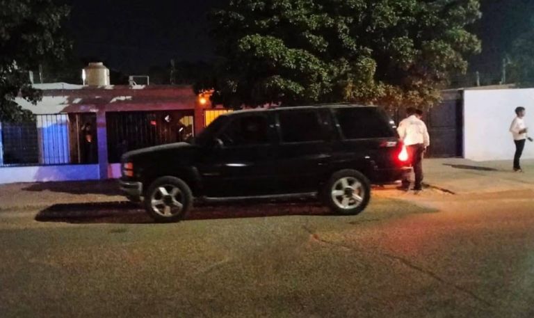 Indignación en Navojoa: Conductora atropella a adulto y huye, pero es capturada; autoridades investigan