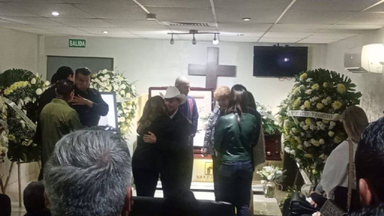 Fallece alcalde de Bácum, Serge Enríquez Tólano: Funcionarios le dan el último adiós