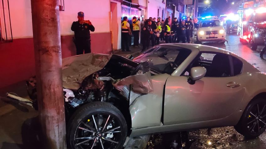 Motosicarios desatan BALACERA en Río Churubusco, CDMX, y provocan fuerte accidente: IMÁGENES