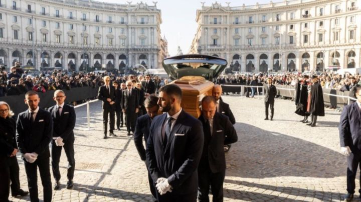 Celebridades internacionales despiden en Roma al diseñador Valentino Garavani