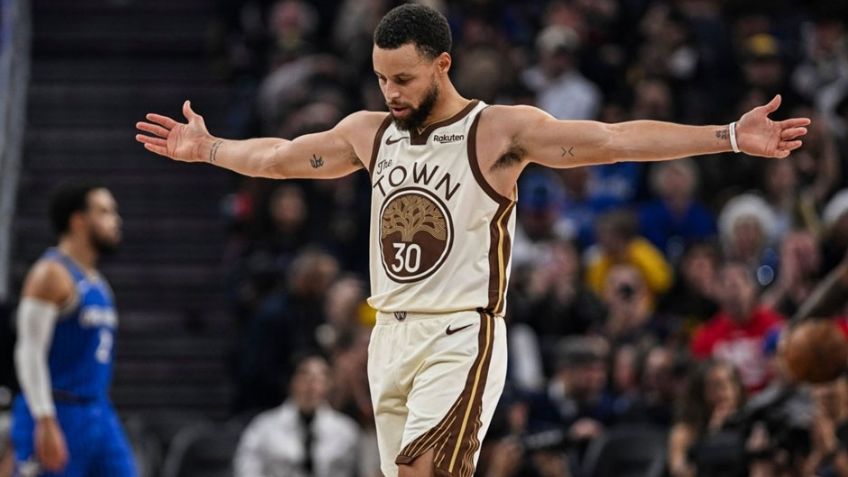Curry llega a 10 mil intentos de triples en revés de los Warriors ante Mavericks