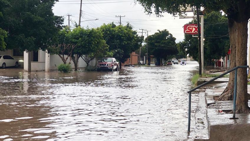 (FOTOS) Lluvias dejan caos en Cajeme: Encharcamientos afectan vialidades y obras en proceso