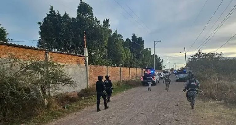 Autoridades investigan masacre en Salamanca, Guanajuato. Foto: Facebook
