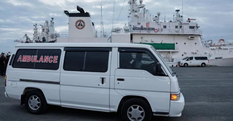 Ferry naufraga de madrugada en el sur de Filipinas