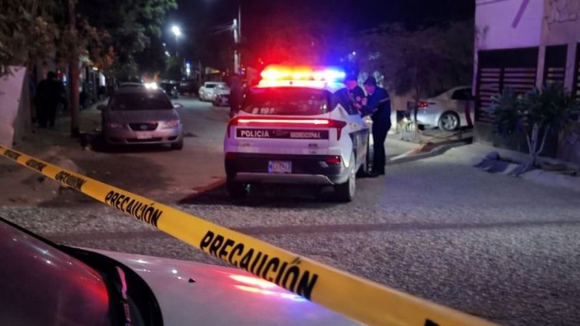 Sicarios ultiman a balazos a hombre en casa de Hermosillo; le colocaron mensaje amenazante