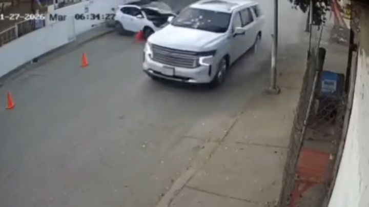 (VIDEO) Vehículo del secretario de Seguridad de Culiacán baleado en operativo en el sector Aeropuerto
