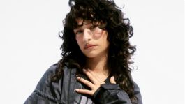 Foto que representa a Odessa A’zion da un paso atrás en 'Deep Cuts' tras críticas por desplazar actrices latinas