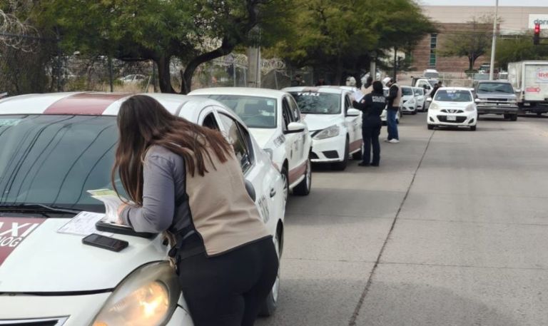 Refuerzan en Nogales vigilancia contra transporte ilegal; aseguran cuatro taxis piratas