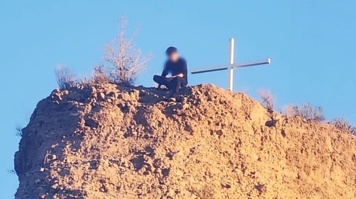 Amenazaba con arrojarse: Policías evitan que joven se quite la vida en cerro de Nogales