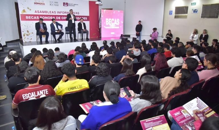 Javier Lamarque encabeza asamblea informativa del programa de Becas Sonora con autoridades universitarias