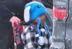 Foto ilustrativa de nota Juez ordena liberar a niño de cinco años y a su padre detenidos por agentes del ICE en Texas