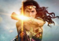 Foto ilustrativa de nota ¿Adiós Gal Gadot? Reportan que famosa actriz mexicana será la nueva 'Mujer Maravilla' en el UCDC