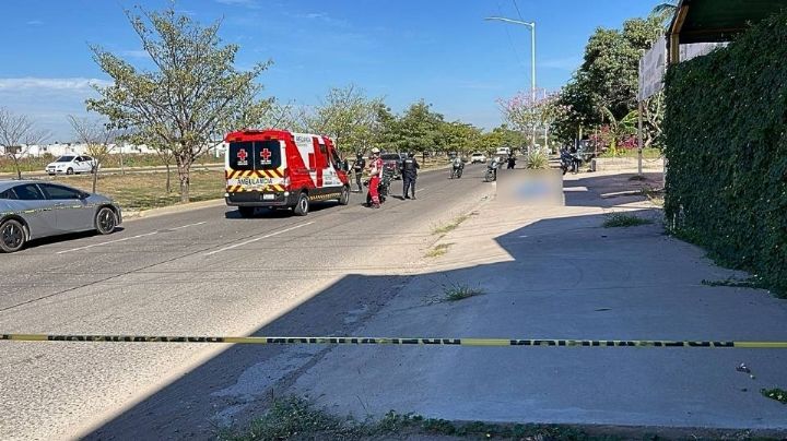 Asesinan a balazos a hombre en el poniente de Culiacán; gatillero lo persiguió a pie y le disparó