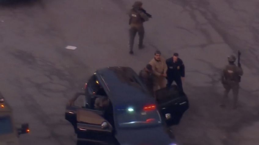 (VIDEO) Esposado y escoltado: Así trasladan a Nicolás Maduro a Corte de Brooklyn, NY