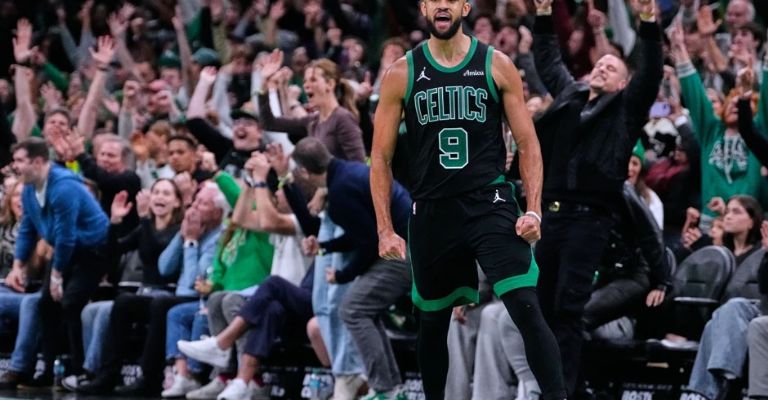Boston sigue con buen paso en la campaña