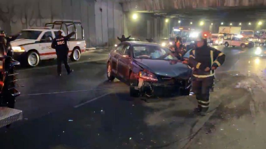 Fuerte accidente moviliza a las autoridades en CDMX: Auto queda abandonado la GAM