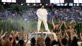 Foto que representa a El 'efecto Super Bowl': Tras polémico Half Time Show 2026, Bad Bunny arrasa en Spotify